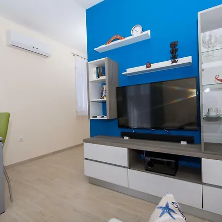 Apartman Api * Τρογκίρ